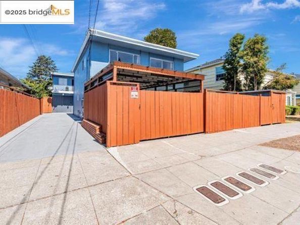 1011 Delaware St, Berkeley CA 94710