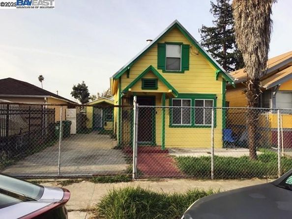 9325 Hillside St, Oakland CA 94603