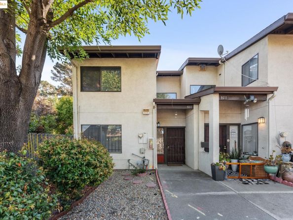 9663 Elmview, Oakland CA 94603