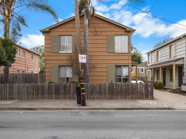 2782 Sacramento St, Berkeley CA 94702