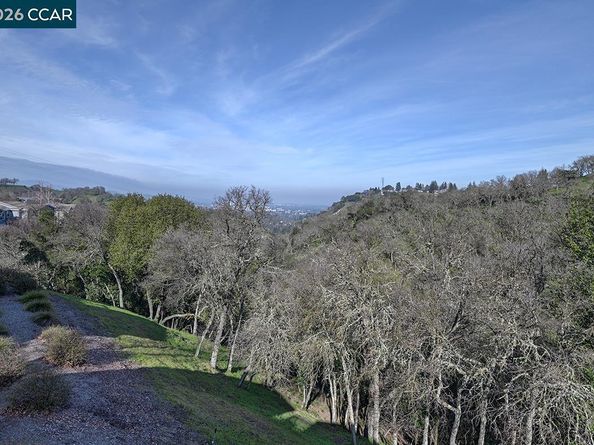 2994 Saklan Indian, Walnut Creek CA 94595