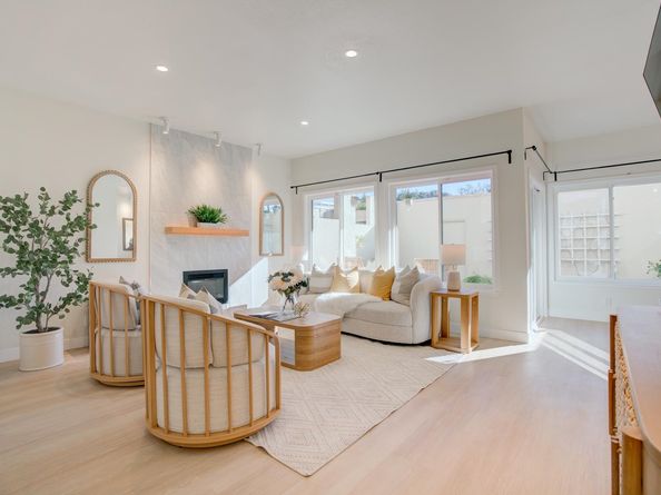 2271 Armada Way, San Mateo CA 94404