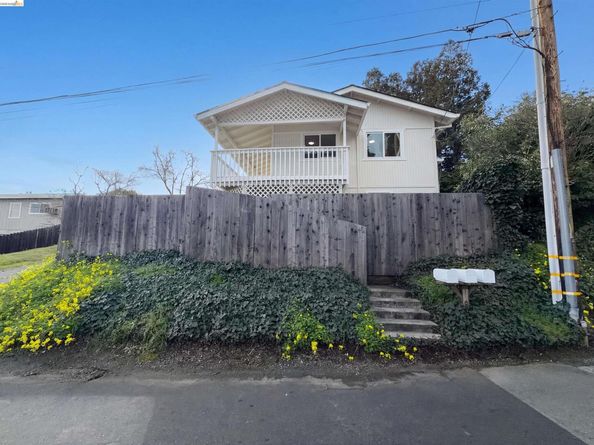 2291 Yale St, Martinez CA 94553