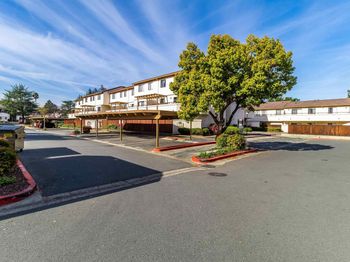 5025 Valley Crest Dr