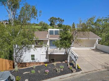 3424 Woodview Dr
