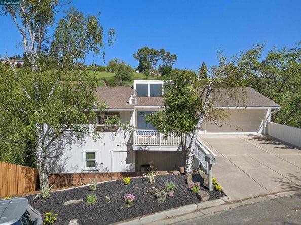 3424 Woodview Dr, Lafayette CA 94549