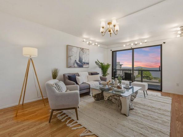 6 Commodore Dr C450, Emeryville CA 94608