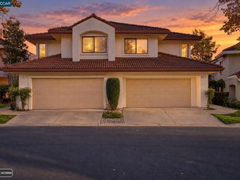 768 Lakemont Pl