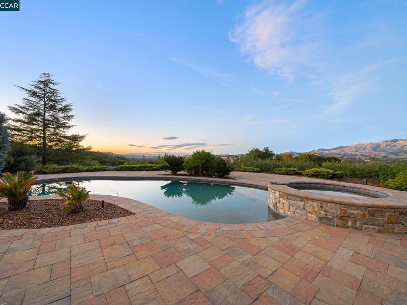 300 Oak View Ter, Danville CA 94526