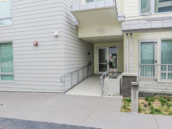 10 Innes Ct 307, San Francisco CA 94124