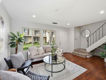 27864 Hummingbird Ct