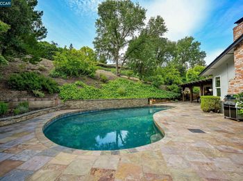 56 Baja Loma Ct