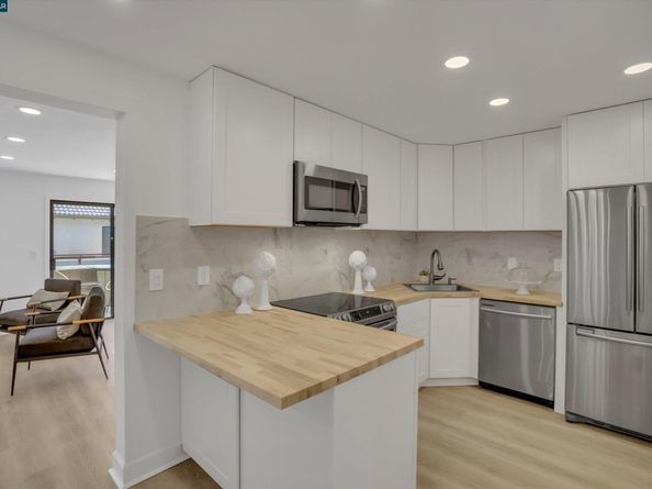 5030 Valley Crest Dr 85, Concord CA 94521