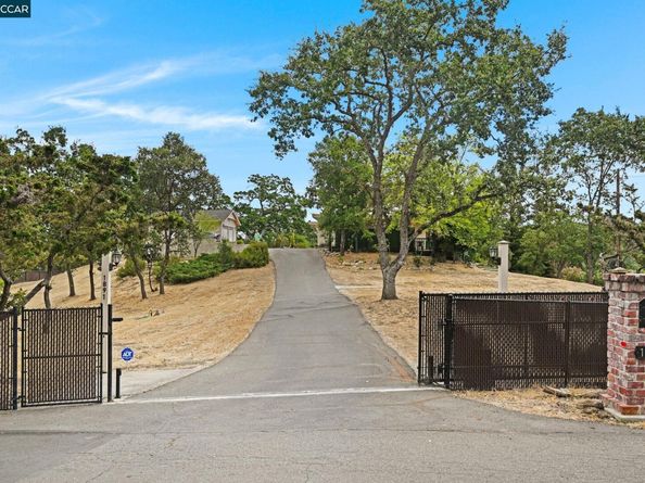1891 Meadow Lane, Walnut Creek CA 94595
