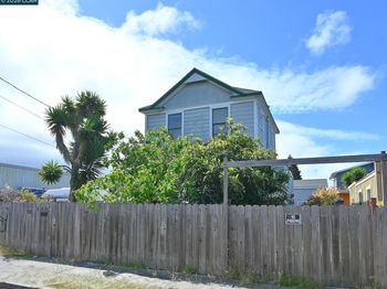 979 Grace Ave
