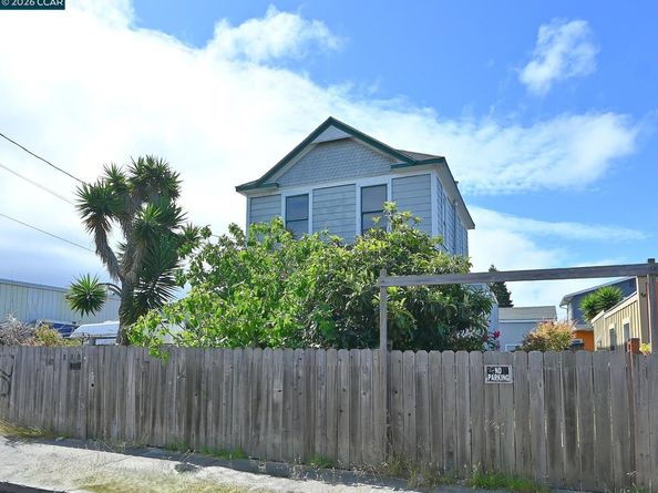 979 Grace Ave, Oakland CA 94608