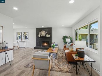 1965 Ascot Dr