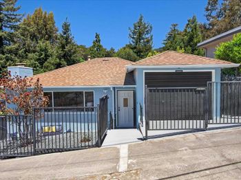 6138 Oakdale Ave