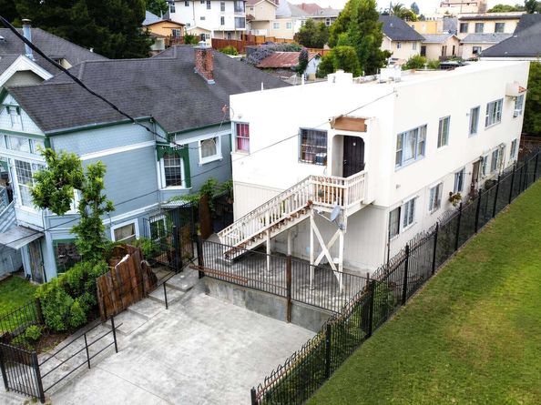 2051 23rd Ave, Oakland CA 94606
