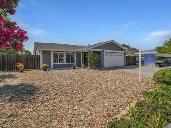 465 Swan Dr