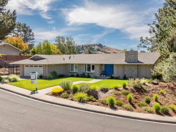 445 Kingsford Dr