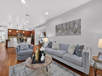 1656 Lee Way