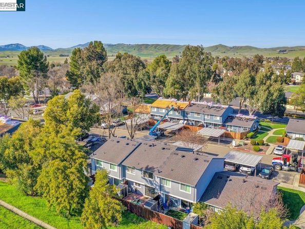 1391 Spring Valley Cmn, Livermore CA 94551