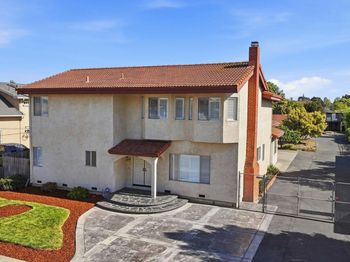 559 Cherry Way