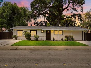 2321 Sunshine Dr