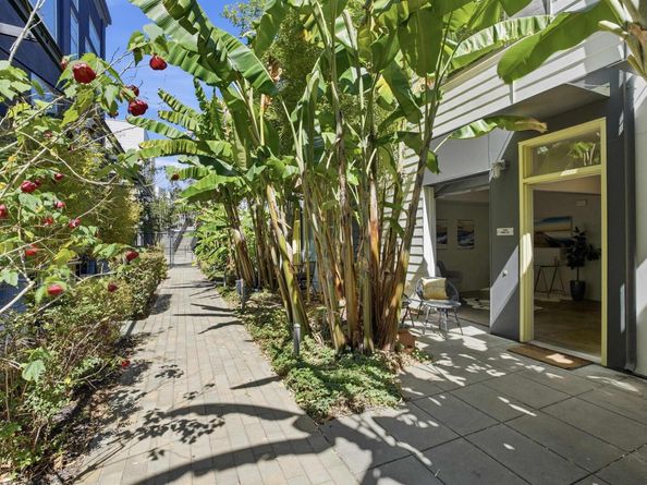 1253 Pine St, Oakland CA 94607