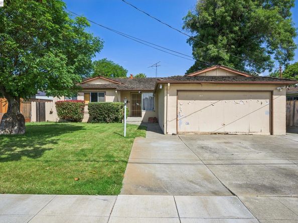 36113 La Salle Dr, Newark CA 94560
