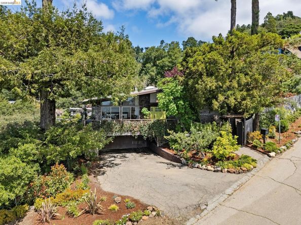 3560 Dwight Way, Berkeley CA 94704