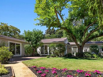 218 Overhill Rd