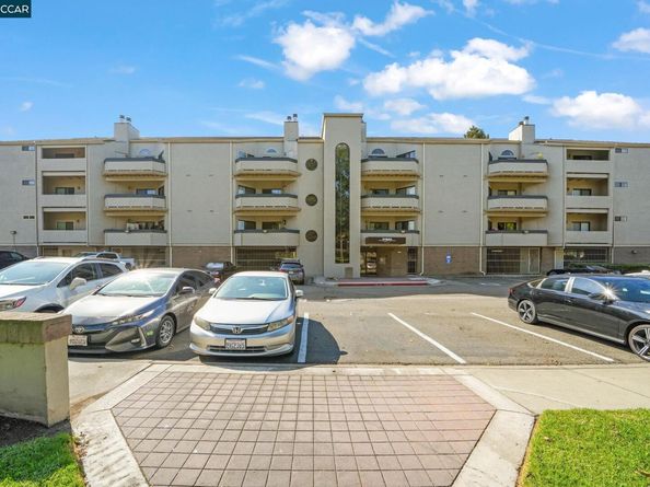 25930 Kay Ave 201, Hayward CA 94545