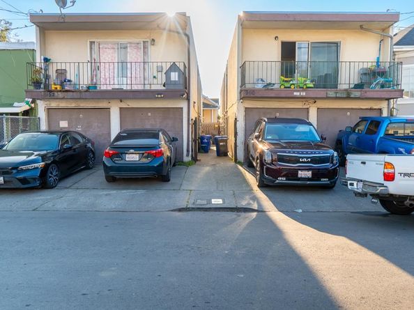 952 72nd Avenue, Oakland CA 94621