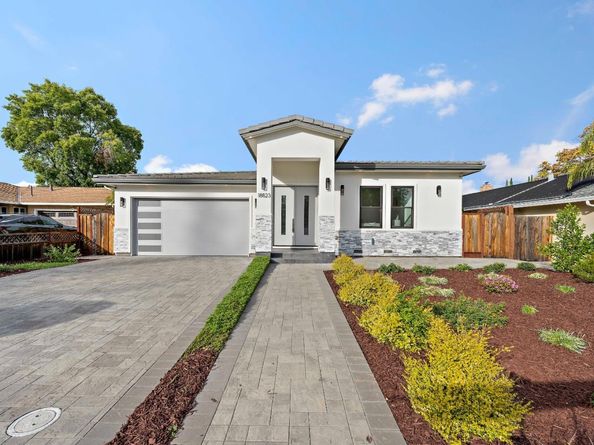 18823 Casa Blanca Lane, Saratoga CA 95070