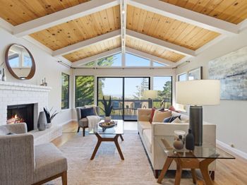 1700 Valley View Avenue