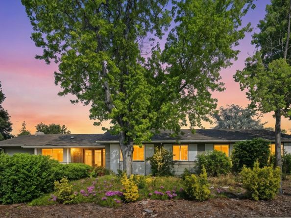 12100 Saraglen Drive, Saratoga CA 95070