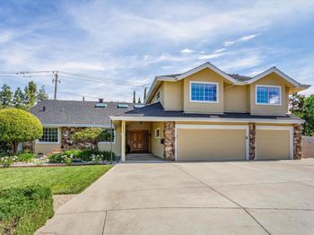 6894 Serenity Court