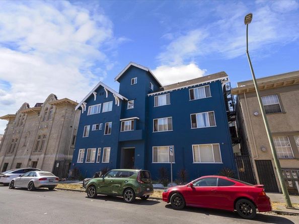 15th, Oakland CA 94612