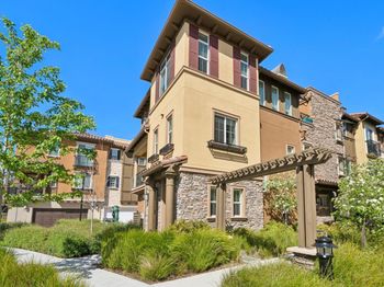 663 Alamo Court