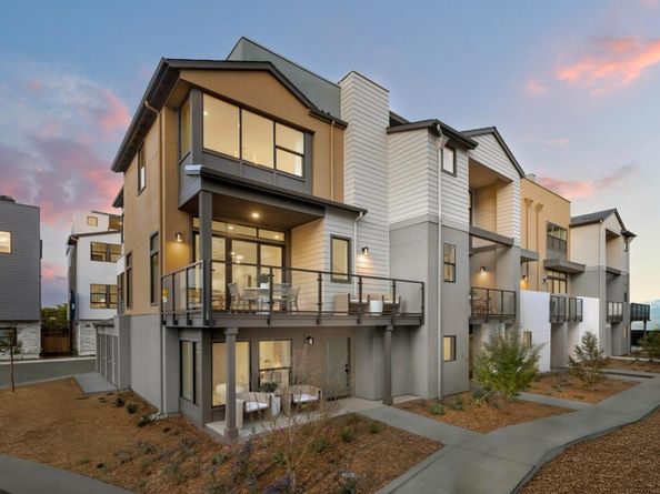 2440 Willow Way, San Mateo CA 94403