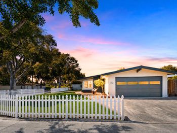 734 Lakebird Drive