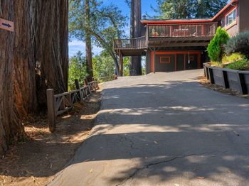 599 Hacienda Drive