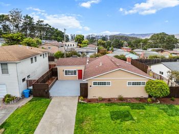 2700 Rollingwood Drive