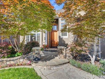 3813 Mountcliffe Court