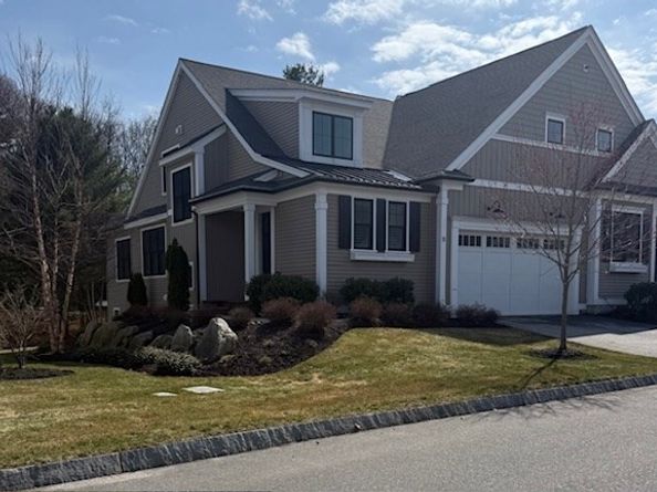 11 Baiting Brook Rd 11, Framingham MA 01701