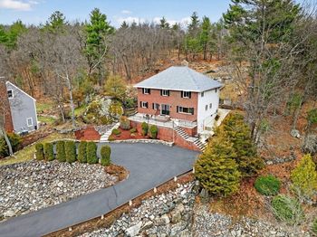 12 Parkway Dr