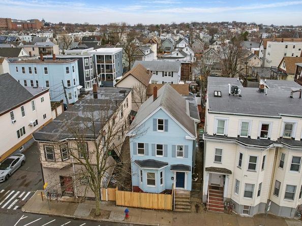 9 Cross Street, Somerville MA 02145