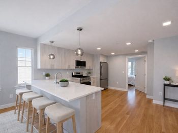 98 Prescott St